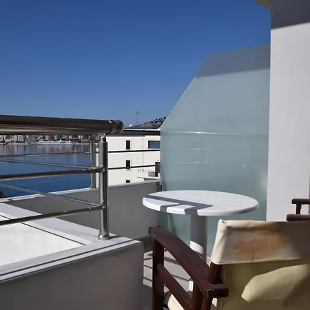 B&B Rojela